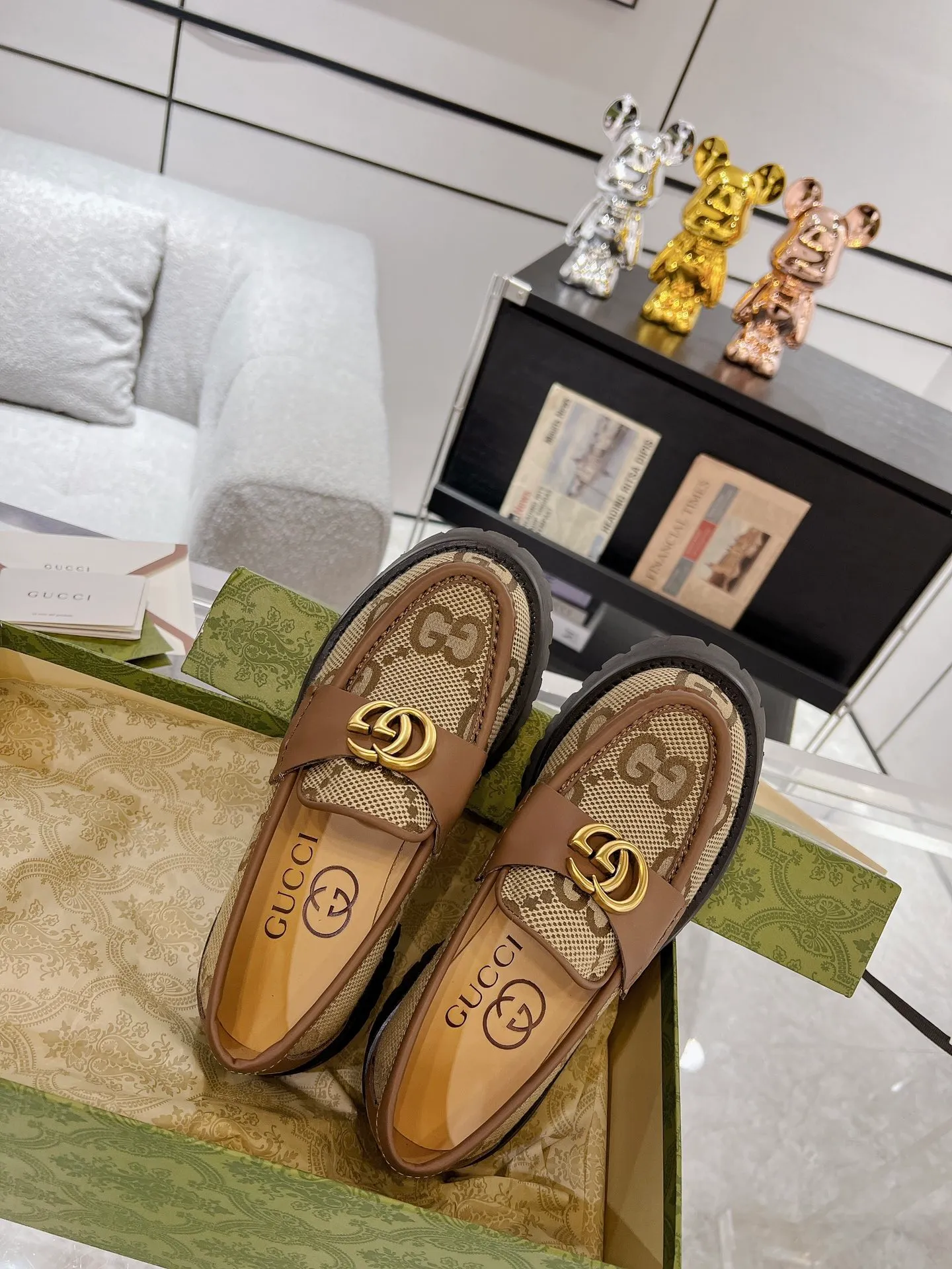 👟👟Ex-factory price 560👟👟 Male +10 Gucci Gucci 2023 early spring new product! The original version is developed into a higher version. Both men and women have open edge beads to ensure consistent quality. Size: 35-41# for women and 39-45# for men.